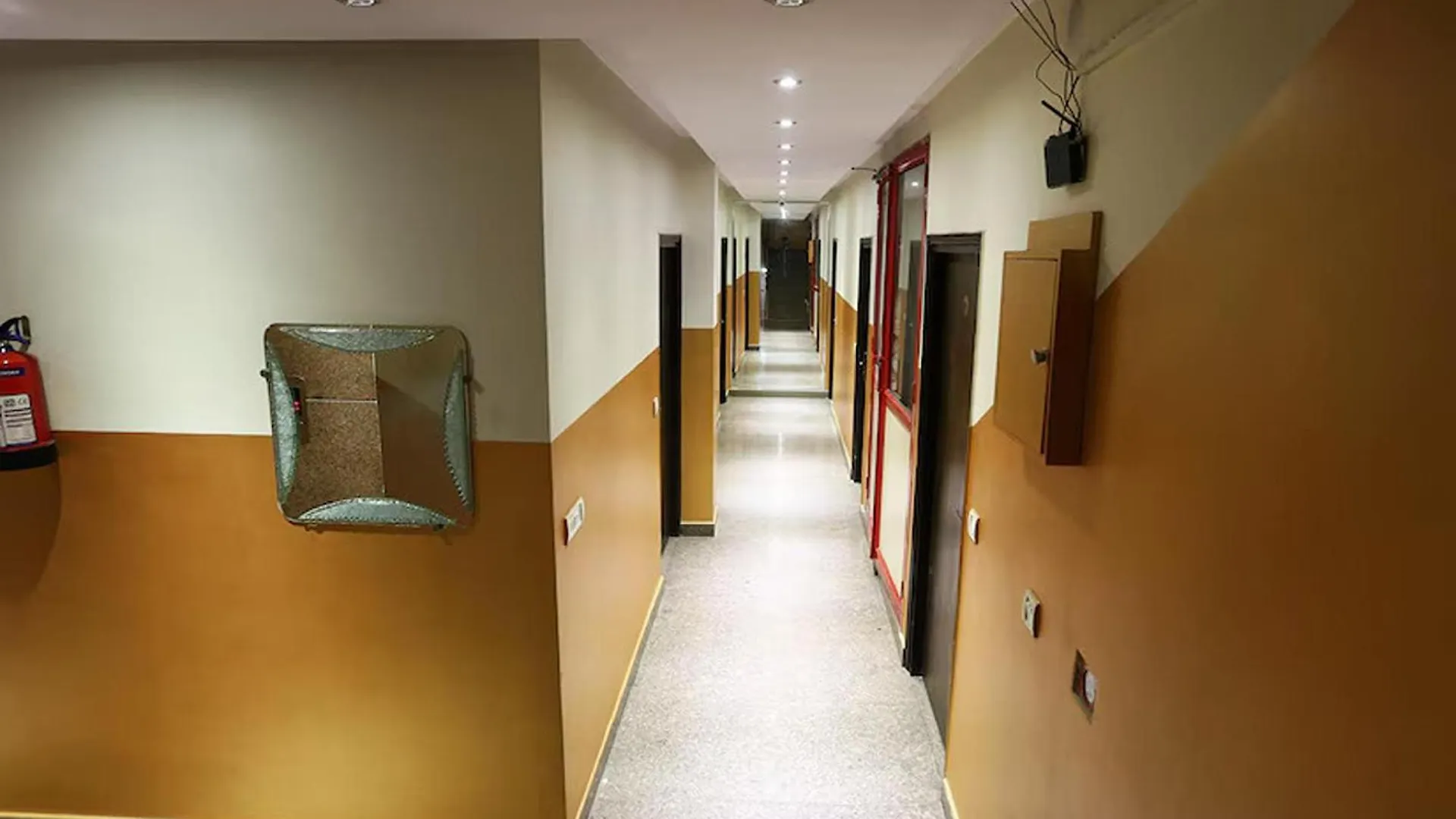Hotel Rts Plaza Near Igi Airport New Delhi 2*,