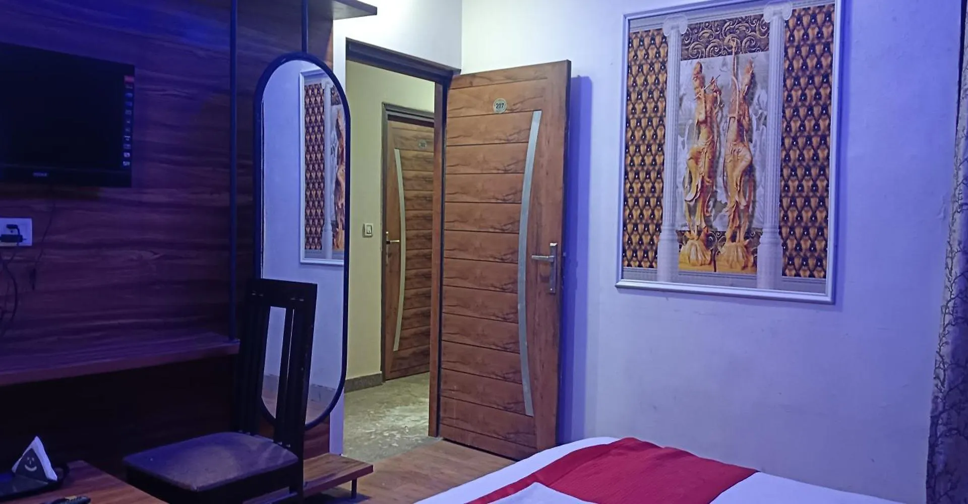 **  Hotel Rts Plaza Near Igi Airport New Delhi India